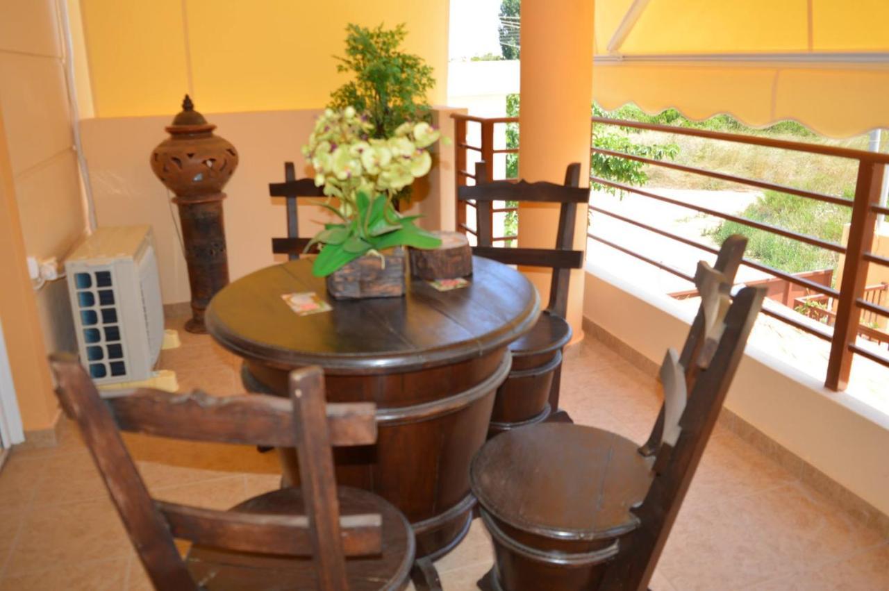 Villa Avatos - Near To The Port Of Rafina And The Airport Of Athens Agios Spyridon  ภายนอก รูปภาพ