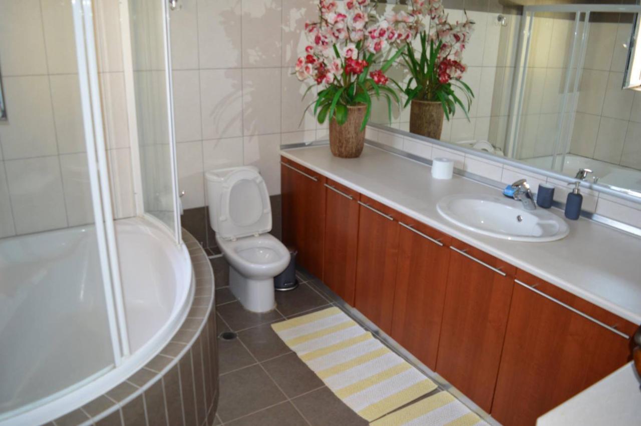 Villa Avatos - Near To The Port Of Rafina And The Airport Of Athens Agios Spyridon  ภายนอก รูปภาพ